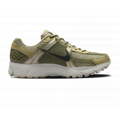 Кросівки Nike ZOOM VOMERO 5 FJ1915-200, Колір: хакі, Розмір виробника: 42.5