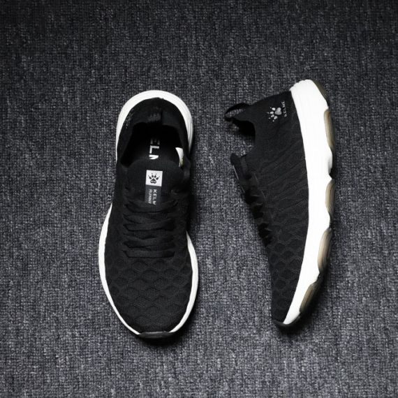 Кросівки Kelme CITY чорні 66831502.9000, Колір: чорний, Розмір виробника: 42, зображення 4 Кросівки Kelme CITY чорні 66831502.9000, Колір: чорний, Розмір виробника: 42, зображення 4