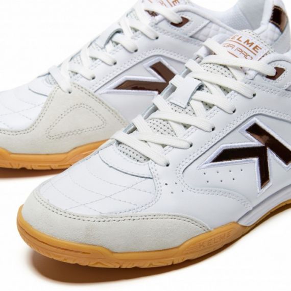 Футзалки (бампи) Kelme LIGA PRO білі 55.969.0630, Колір: білий, Розмір виробника: 36.5, зображення 3 Футзалки (бампи) Kelme LIGA PRO білі 55.969.0630, Колір: білий, Розмір виробника: 36.5, зображення 3