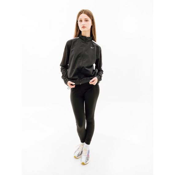 Ветровка Nike W NK SWSH RUN JKT DX1037-010, Цвет: черный, Размер производителя: М, изображение 5 Ветровка Nike W NK SWSH RUN JKT DX1037-010, Цвет: черный, Размер производителя: М, изображение 5