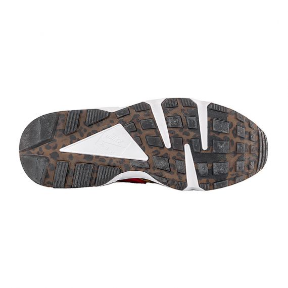 Кроссовки Nike AIR HUARACHE DM9092-700, Цвет: оранжевый, Размер производителя: 43, изображение 4 Кроссовки Nike AIR HUARACHE DM9092-700, Цвет: оранжевый, Размер производителя: 43, изображение 4