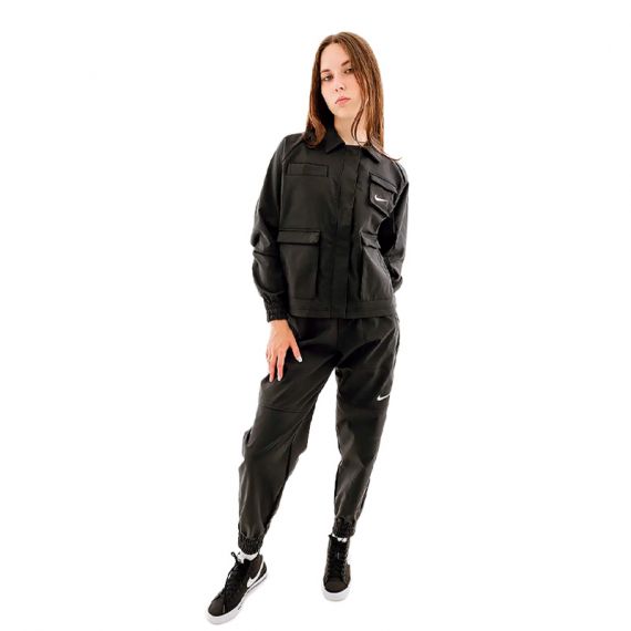 Куртка Nike W NSW SWSH JKT WVN FD1130-010, Цвет: черный, Размер производителя: L, изображение 4 Куртка Nike W NSW SWSH JKT WVN FD1130-010, Цвет: черный, Размер производителя: L, изображение 4