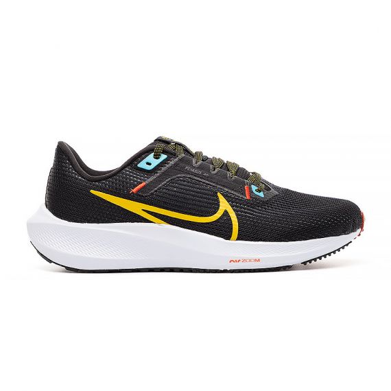 Кросівки NIKE AIR ZOOM PEGASUS 40 DV3854-002, Колір: чорний, Розмір виробника: 38.5