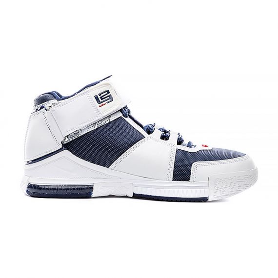 Кросівки Nike ZOOM LEBRON II DR0826-100, Колір: білий, Розмір виробника: 43, зображення 3 Кросівки Nike ZOOM LEBRON II DR0826-100, Колір: білий, Розмір виробника: 43, зображення 3