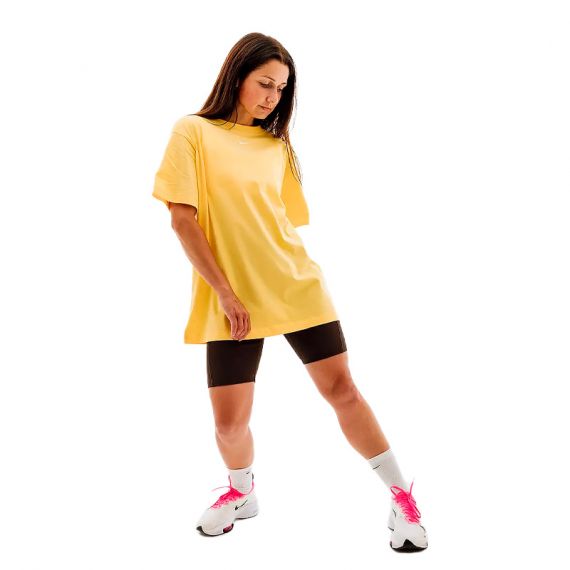 Футболка Nike W NSW ESSNTL TEE BF LBR DN5697-795, Колір: жовтий, Розмір виробника: S, зображення 4 Футболка Nike W NSW ESSNTL TEE BF LBR DN5697-795, Колір: жовтий, Розмір виробника: S, зображення 4