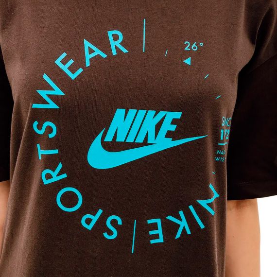 Футболка Nike W NSW TEE BF PRNT SU FD4235-220, Цвет: коричневый, Размер производителя: М, изображение 3 Футболка Nike W NSW TEE BF PRNT SU FD4235-220, Цвет: коричневый, Размер производителя: М, изображение 3