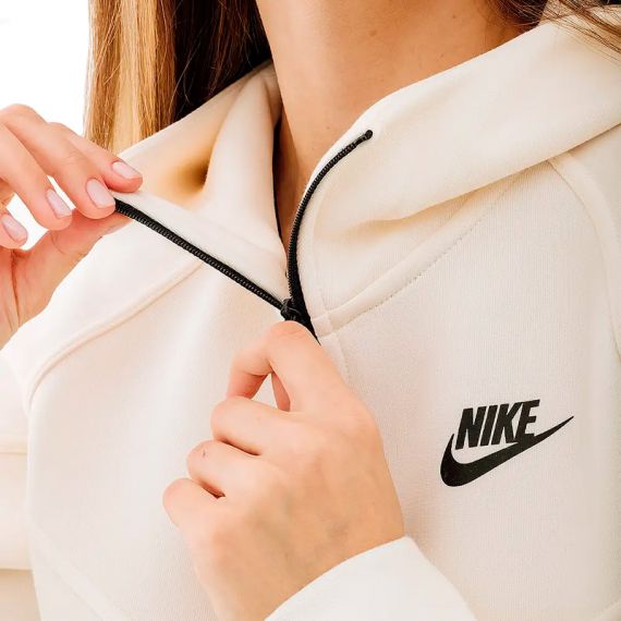 Толстовка Nike Sportswear Tech Fleece Windrunner WomenS Full-Zip Hoodie FB8338-110, Цвет: белый, Размер производителя: XS, изображение 3 Толстовка Nike Sportswear Tech Fleece Windrunner WomenS Full-Zip Hoodie FB8338-110, Цвет: белый, Размер производителя: XS, изображение 3