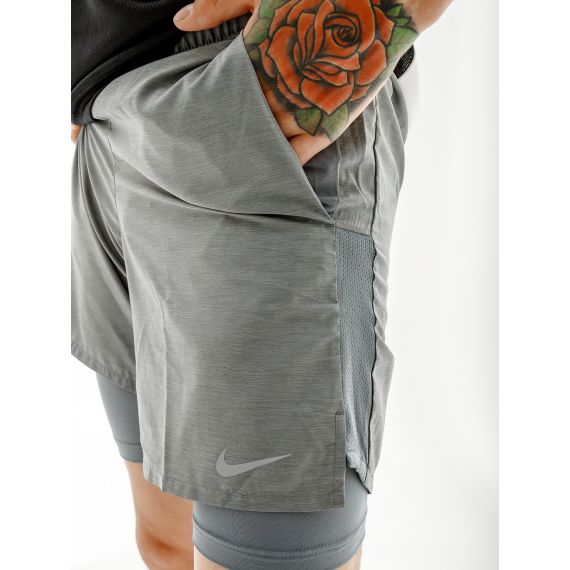 Шорти Nike M NK DF CHALLENGER SHORT 72IN1 CZ9060-084, Колір: сірий, Розмір виробника: XL, зображення 3 Шорти Nike M NK DF CHALLENGER SHORT 72IN1 CZ9060-084, Колір: сірий, Розмір виробника: XL, зображення 3