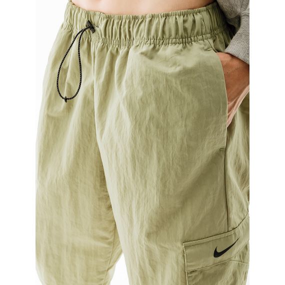 Штаны Nike W NSW ESSNTL WVN HR PNT CARGO DO7209-386, Цвет: салатовый, Размер производителя: М, изображение 2 Штаны Nike W NSW ESSNTL WVN HR PNT CARGO DO7209-386, Цвет: салатовый, Размер производителя: М, изображение 2