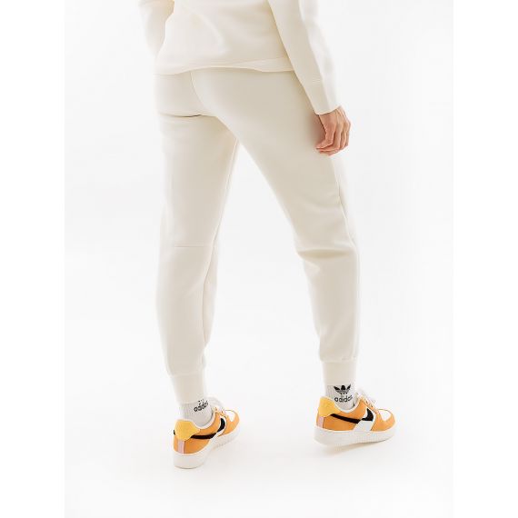 Штаны Nike W TCH FLC MR JGGR FB8330-110, Цвет: белый, Размер производителя: S, изображение 2 Штаны Nike W TCH FLC MR JGGR FB8330-110, Цвет: белый, Размер производителя: S, изображение 2