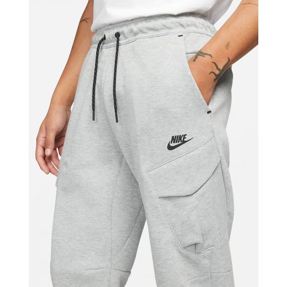 Штаны Nike Tch Flc Utility Pant DM6453-063, Цвет: серый, Размер производителя: L, изображение 4 Штаны Nike Tch Flc Utility Pant DM6453-063, Цвет: серый, Размер производителя: L, изображение 4