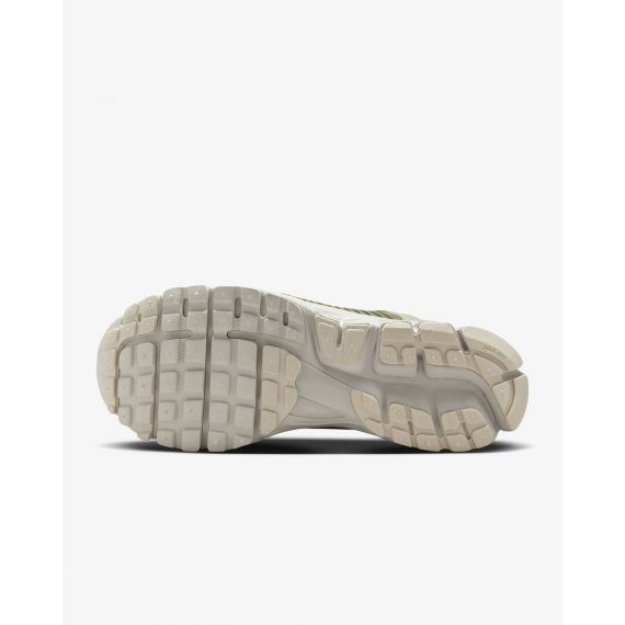 Кросівки Nike ZOOM VOMERO 5 FJ1915-200, Колір: хакі, Розмір виробника: 42, зображення 6 Кросівки Nike ZOOM VOMERO 5 FJ1915-200, Колір: хакі, Розмір виробника: 42, зображення 6