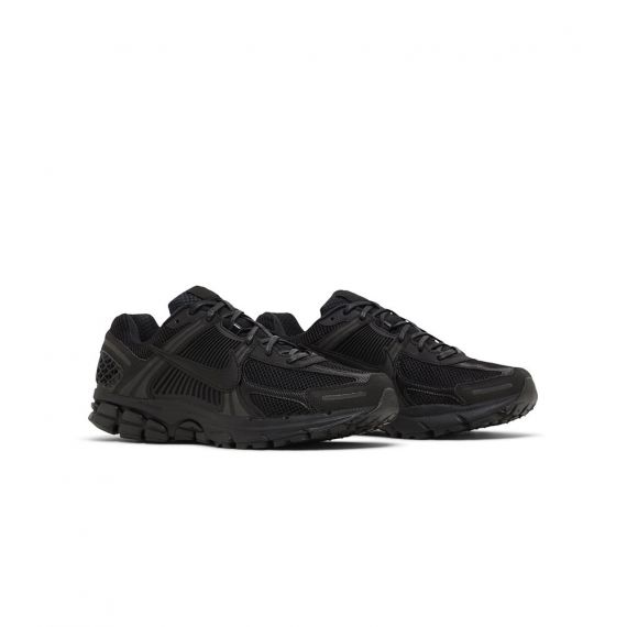 Кроссовки Nike ZOOM VOMERO 5 BV1358-003, Цвет: черный, Размер производителя: 43, изображение 2 Кроссовки Nike ZOOM VOMERO 5 BV1358-003, Цвет: черный, Размер производителя: 43, изображение 2