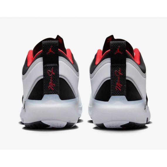 Кросівки баскетбольні Air Jordan XXXVII Low DQ4122-100, Колір: білий, Розмір виробника: 45, зображення 3 Кросівки баскетбольні Air Jordan XXXVII Low DQ4122-100, Колір: білий, Розмір виробника: 45, зображення 3