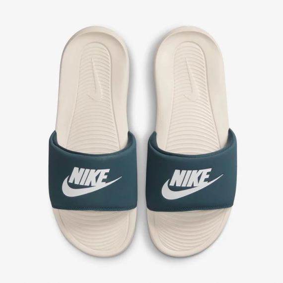 Шлепанцы Nike VICTORI ONE SLIDE CN9675-403, Цвет: темно-зеленый, Размер производителя: 44, изображение 5 Шлепанцы Nike VICTORI ONE SLIDE CN9675-403, Цвет: темно-зеленый, Размер производителя: 44, изображение 5