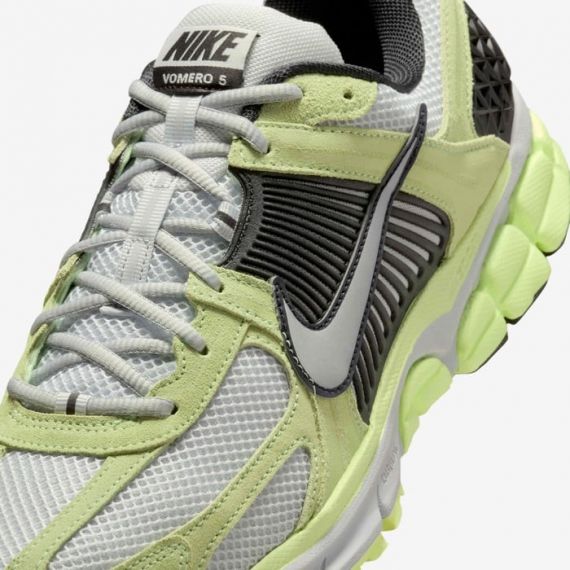 Кросівки Nike ZOOM VOMERO 5 HF1553-700, Колір: зелений, Розмір виробника: 41, зображення 7 Кросівки Nike ZOOM VOMERO 5 HF1553-700, Колір: зелений, Розмір виробника: 41, зображення 7