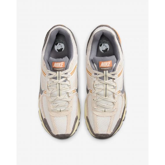 Кроссовки Nike ZOOM VOMERO 5 IB7469-030, Цвет: оранжевый, Размер производителя: 42.5, изображение 4 Кроссовки Nike ZOOM VOMERO 5 IB7469-030, Цвет: оранжевый, Размер производителя: 42.5, изображение 4