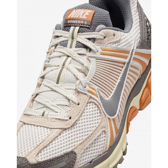 Кроссовки Nike ZOOM VOMERO 5 IB7469-030, Цвет: оранжевый, Размер производителя: 42.5, изображение 7 Кроссовки Nike ZOOM VOMERO 5 IB7469-030, Цвет: оранжевый, Размер производителя: 42.5, изображение 7