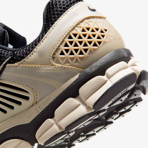 Кросівки Nike ZOOM VOMERO 5 FJ4151-008, Колір: бежевий, Розмір виробника: 45, зображення 8