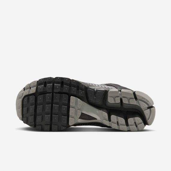 Кросівки Nike ZOOM VOMERO 5 HF1553-006, Колір: чорний, Розмір виробника: 44.5, зображення 3