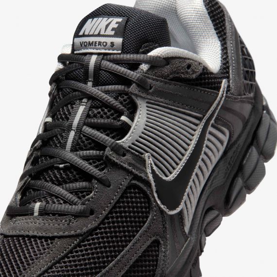 Кросівки Nike ZOOM VOMERO 5 HF1553-006, Колір: чорний, Розмір виробника: 44.5, зображення 7