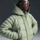 Куртка Nike W NSW ESSNTL PRIMA PUFFER FB8729-370, Цвет: зеленый, Размер производителя: L, изображение 2 Куртка Nike W NSW ESSNTL PRIMA PUFFER FB8729-370, Цвет: зеленый, Размер производителя: L, изображение 2