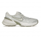 Кросівки Nike W V2K RUN FD0736-006, Колір: білий, Розмір виробника: 36.5 Кросівки Nike W V2K RUN FD0736-006, Колір: білий, Розмір виробника: 36.5