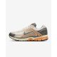 Кроссовки Nike ZOOM VOMERO 5 IB7469-030, Цвет: оранжевый, Размер производителя: 42.5, изображение 2 Кроссовки Nike ZOOM VOMERO 5 IB7469-030, Цвет: оранжевый, Размер производителя: 42.5, изображение 2